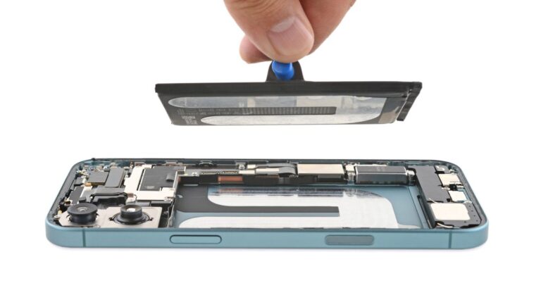 iPhone’s Dirty Little Secret: Battery Attachment Revolution