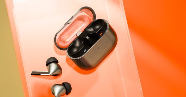 Blazing Inferno of Sound: The Samsung Galaxy Buds 3 Pro