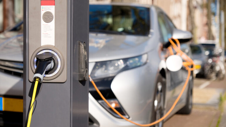 Massive Surge Expected: 70% of South Africans Abandon Fossil Fuels for Electric Vehicles