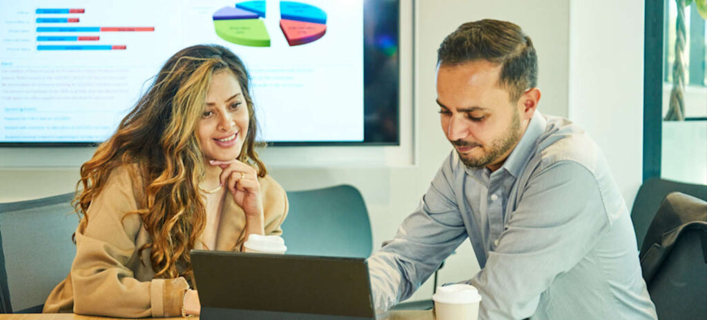 What Is a Business Intelligence Developer? And How to Become One